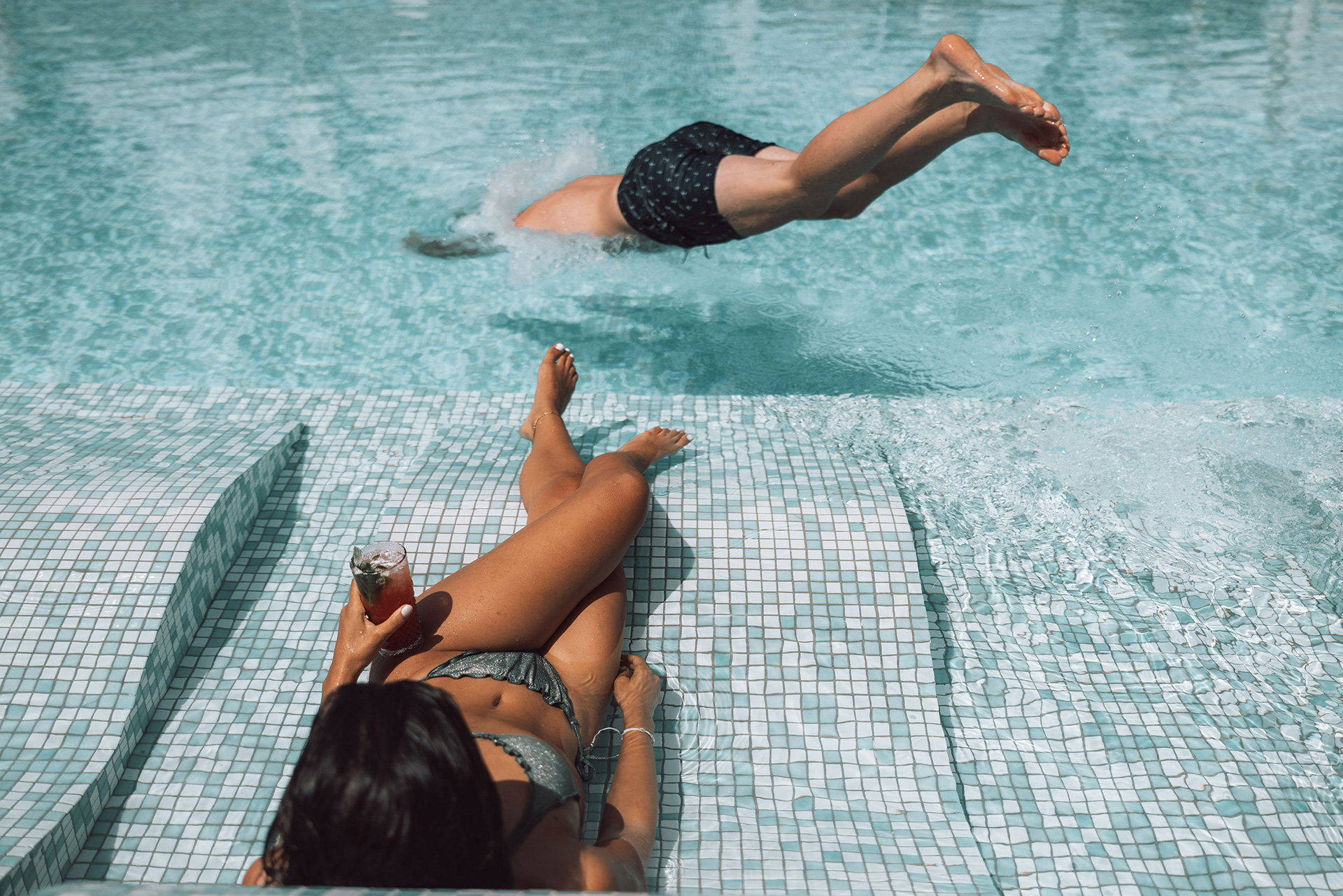 Paralos Lifestyle Beach Intro 6