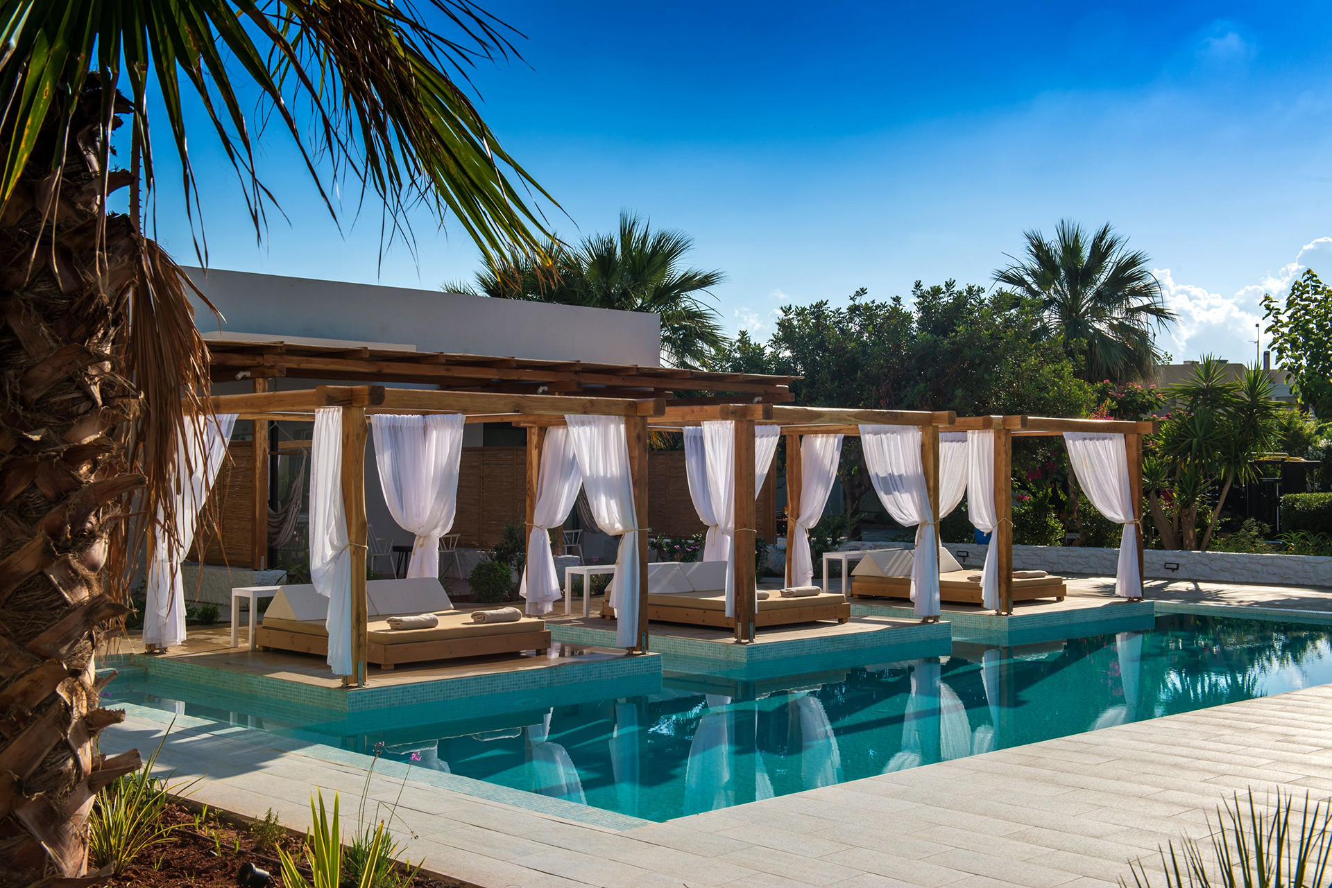 Gazebo Swim Up 1 Lifestyle Beach Resort