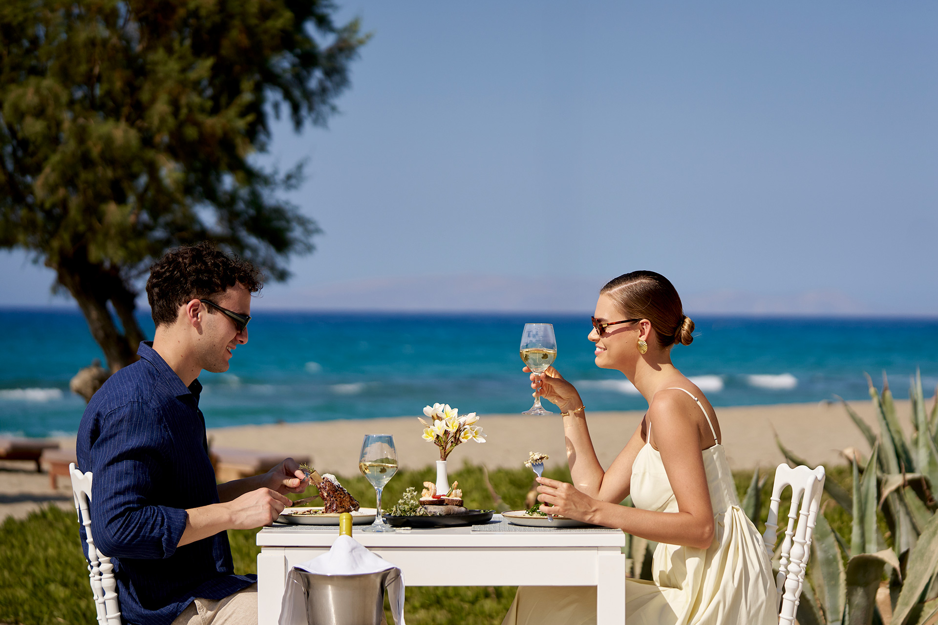 Dining 02518