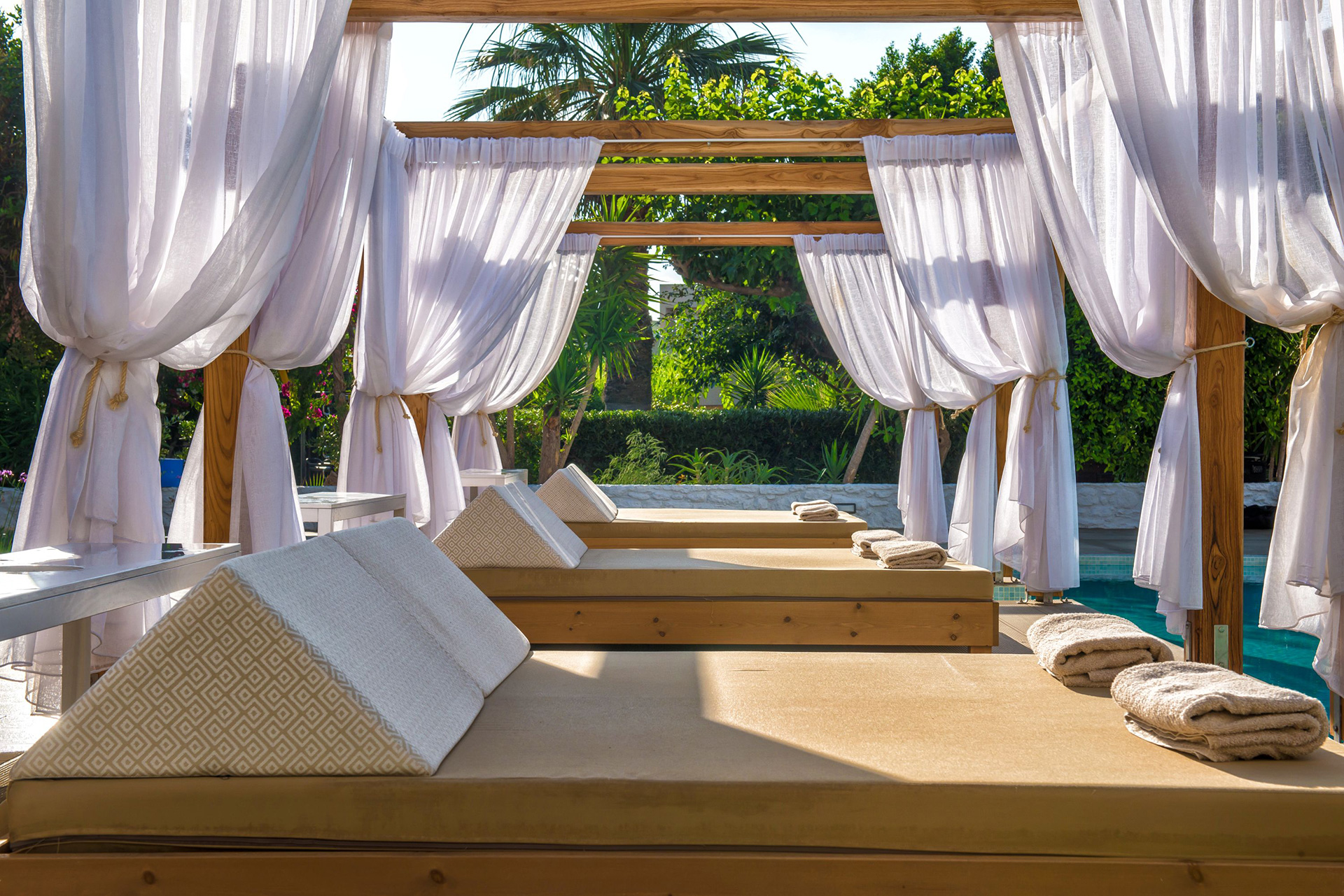 Gazebo Lifestyle Beach Resort