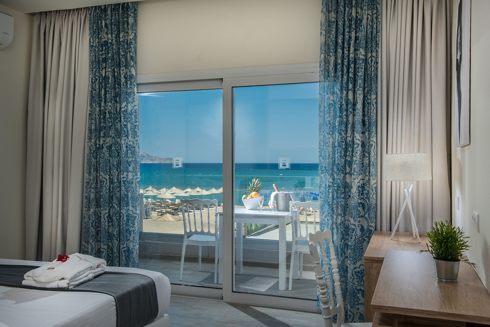 Jr Suite 1 Lifestyle Beach Resort