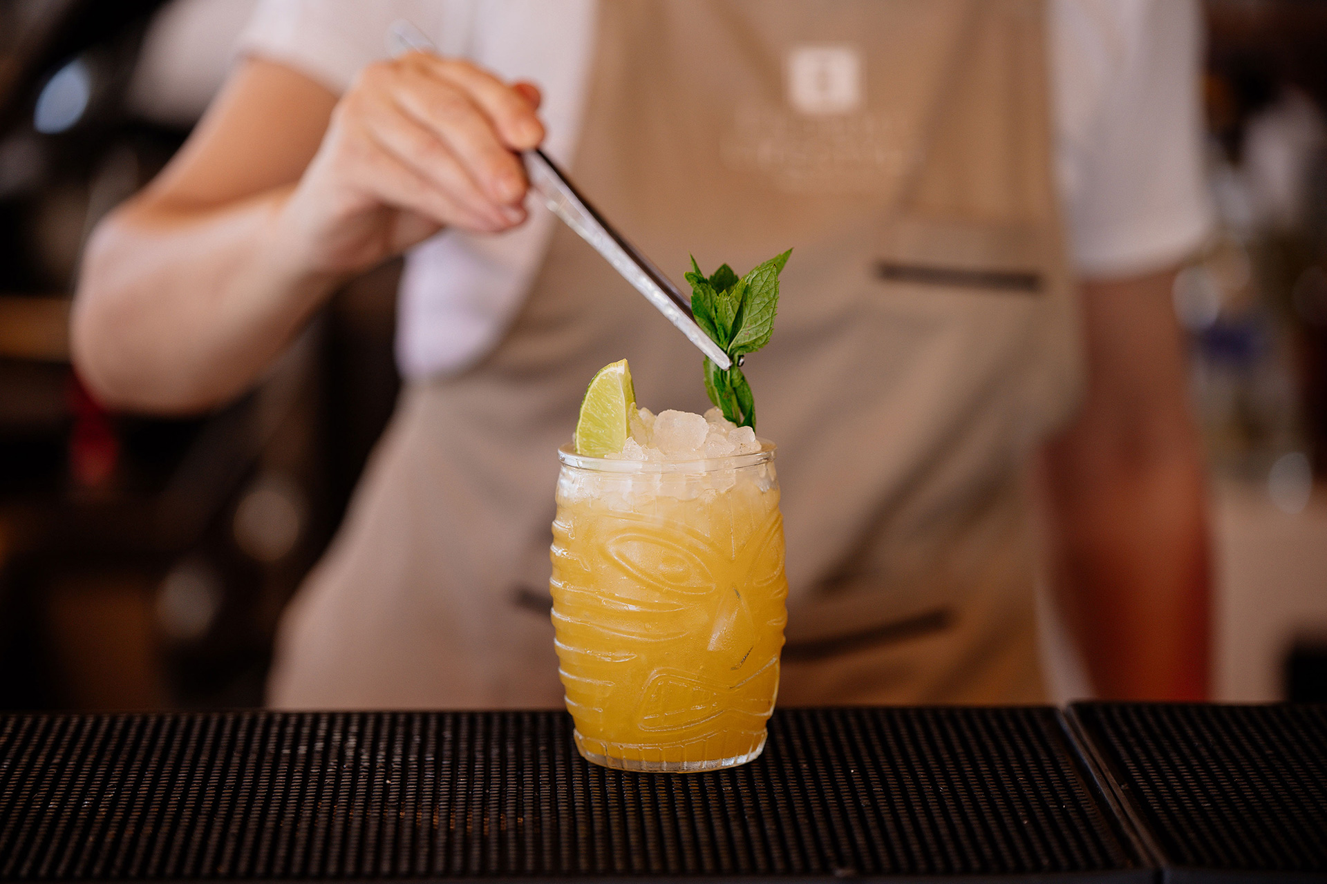 Paralos Lifestyle Beach Ammos Snack Bar Mixology1