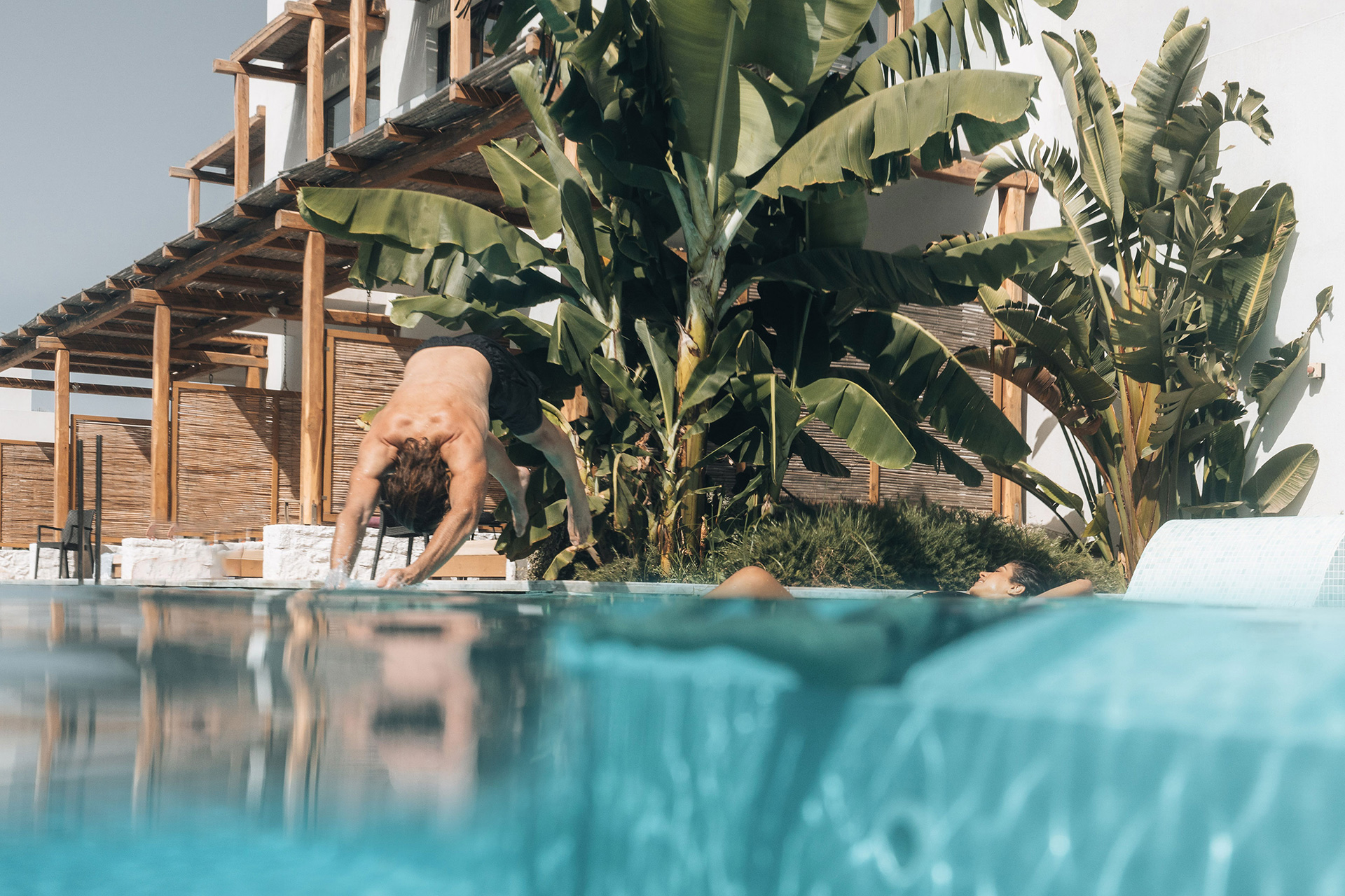 Paralos Lifestyle Beach Swim Up 006
